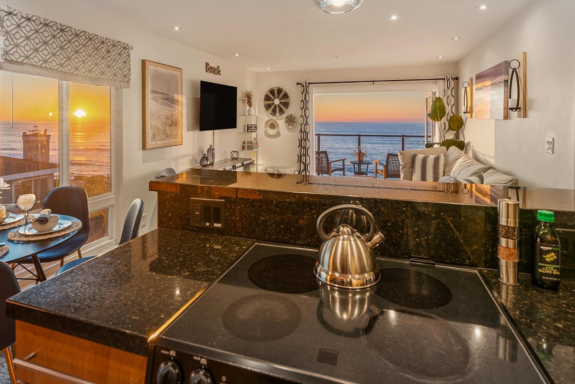 Apartment Sur La Mer, Beachfront, Tidal Pools *