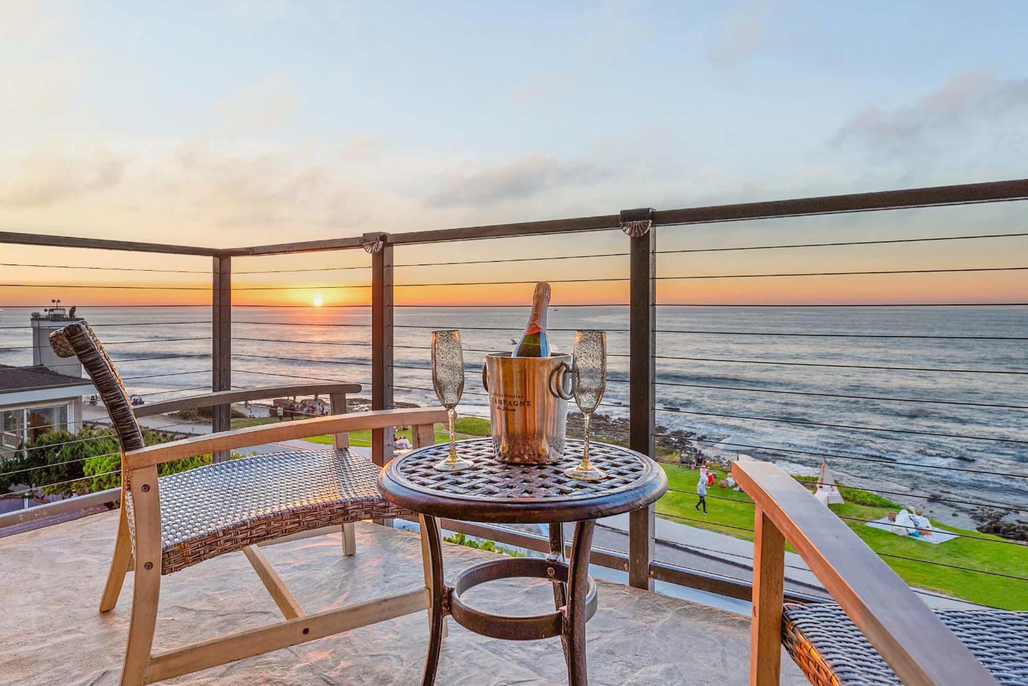 Sur La Mer, Beachfront, Tidal Pools